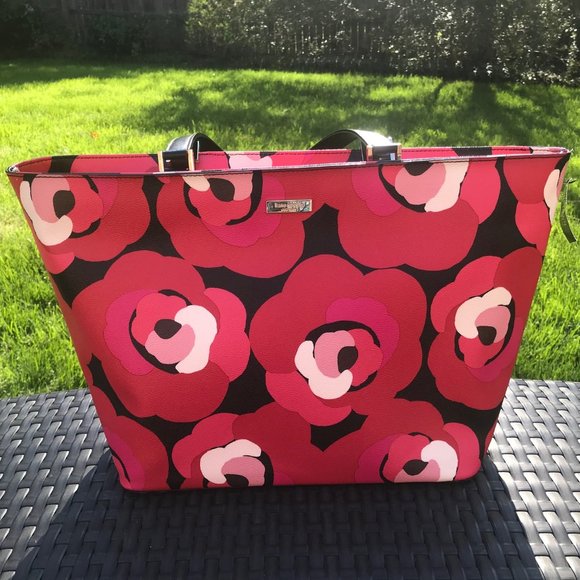 kate spade Handbags - Kate Spade floral tote